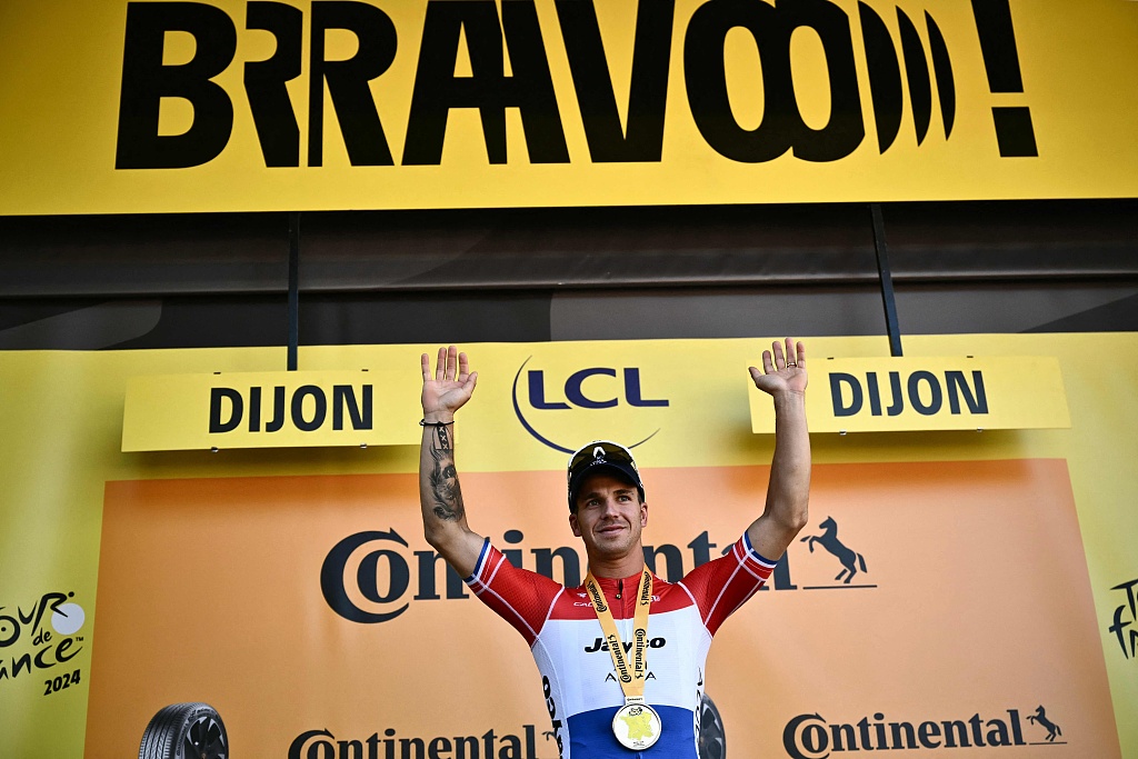 Dylan Groenewegen of Team Jayco AlUla celebrates after winning the sixth stage of the 111th edition of the Tour de France cycling race between Macon and Dijon, July 4, 2024. /CFP