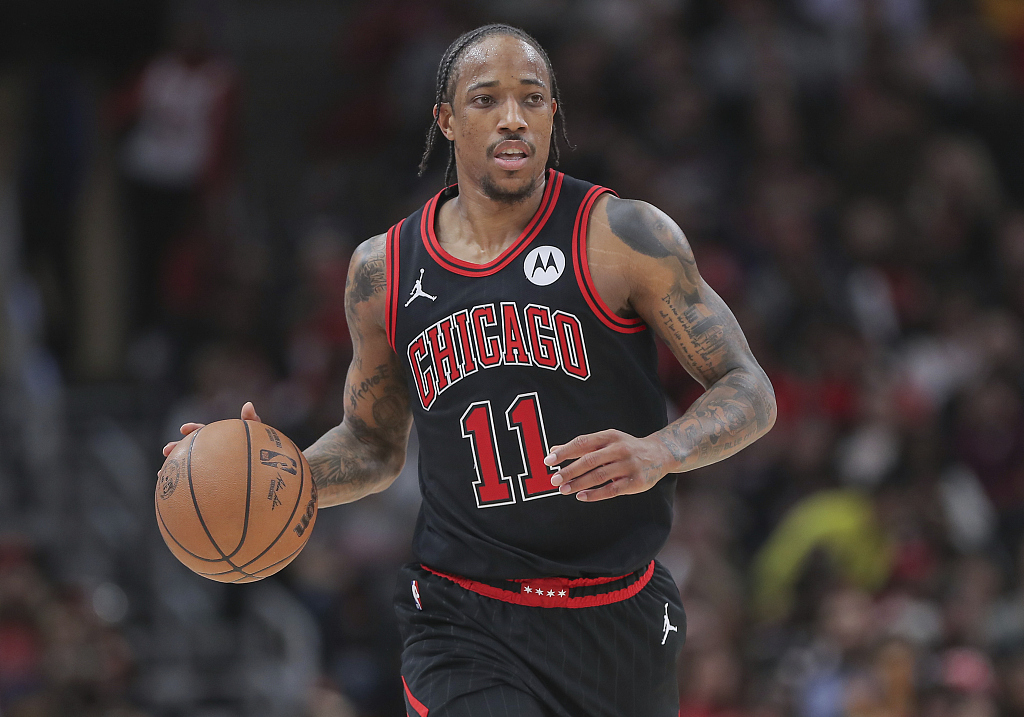 DeMar DeRozan of the Chicago Bulls dribbles in an Eastern Conference play-in tournament game against the Atlanta Hawks at the United Center in Chicago, Illinois, April 17, 2024. /CFP