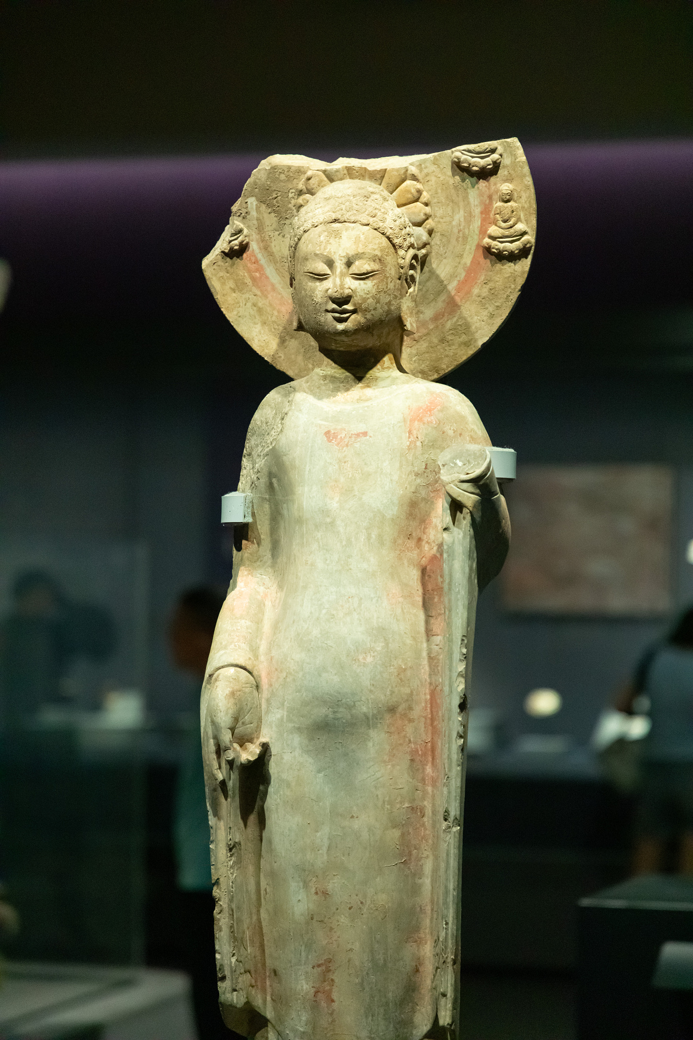 A statue of Buddha is on display at an exhibition showcasing exquisite cultural relics from Shandong Province. /CFP