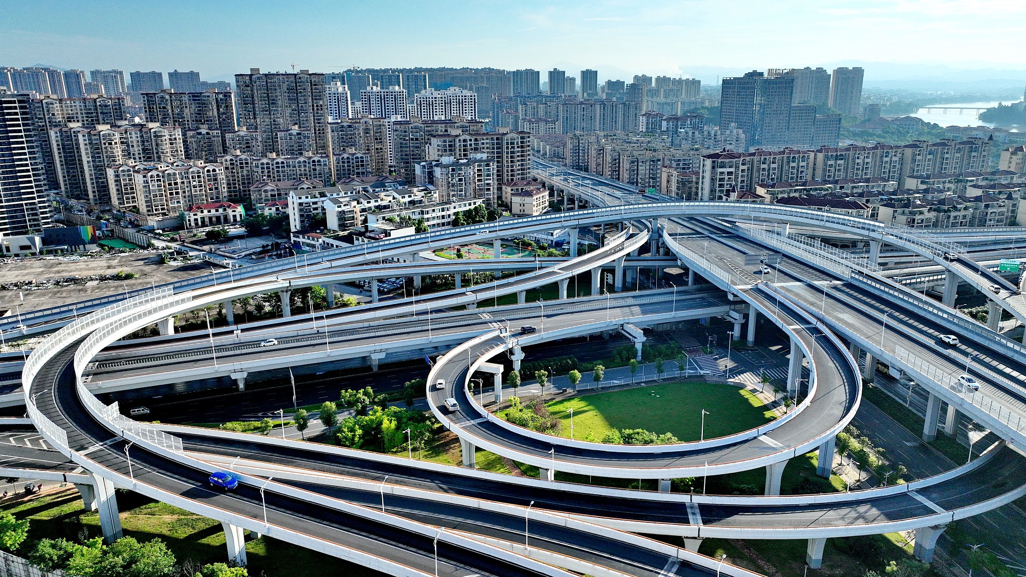 An overpass in Ganzhou City, east China's Jiangxi Province, June 23, 2022. /CFP
