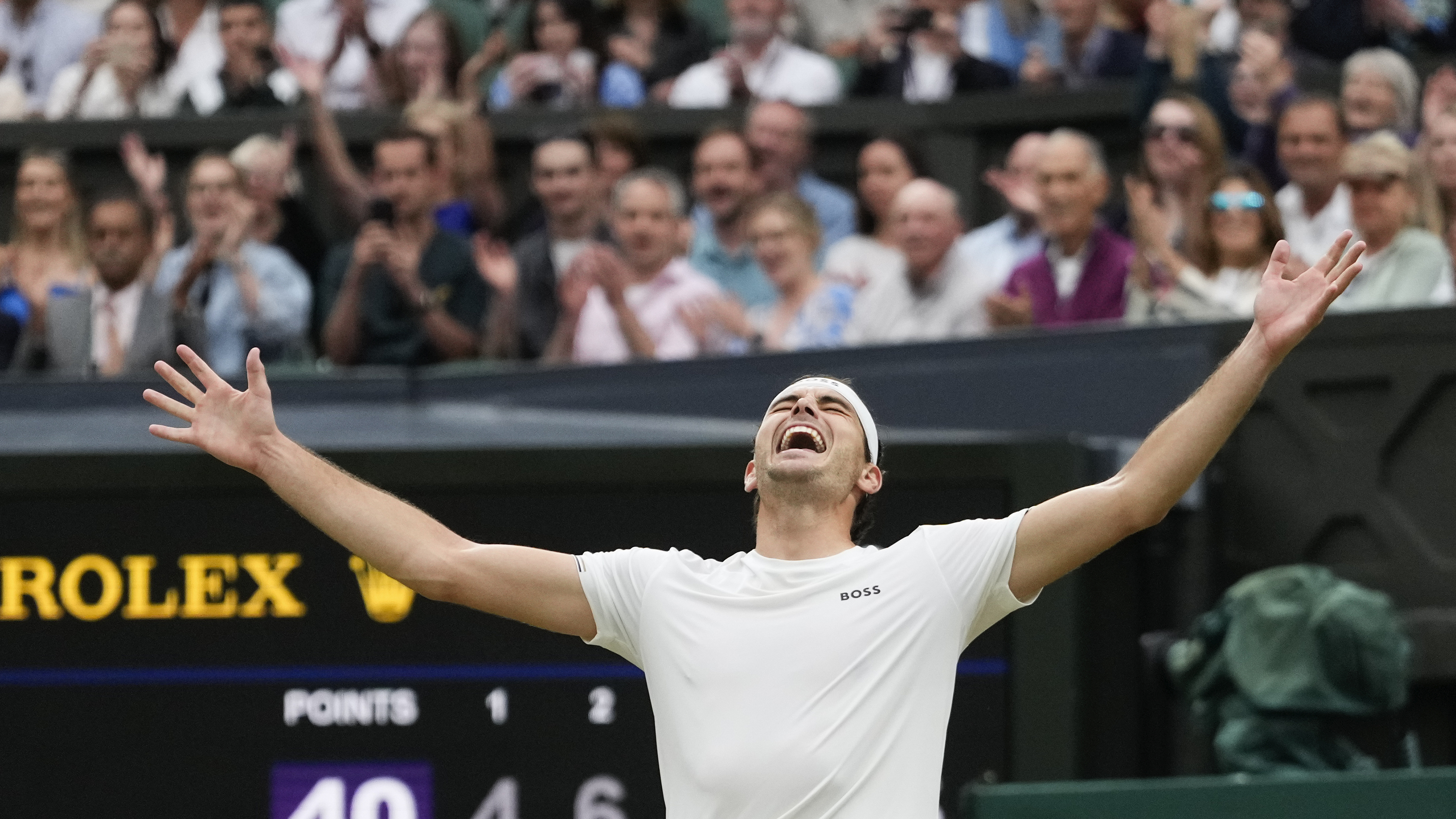 Taylor Fritz of the U.S. celebrates after defeating Alexander Zverev of Germany in their fourth round match at the Wimbledon tennis championships in London, England, July 8, 2024. /CFP