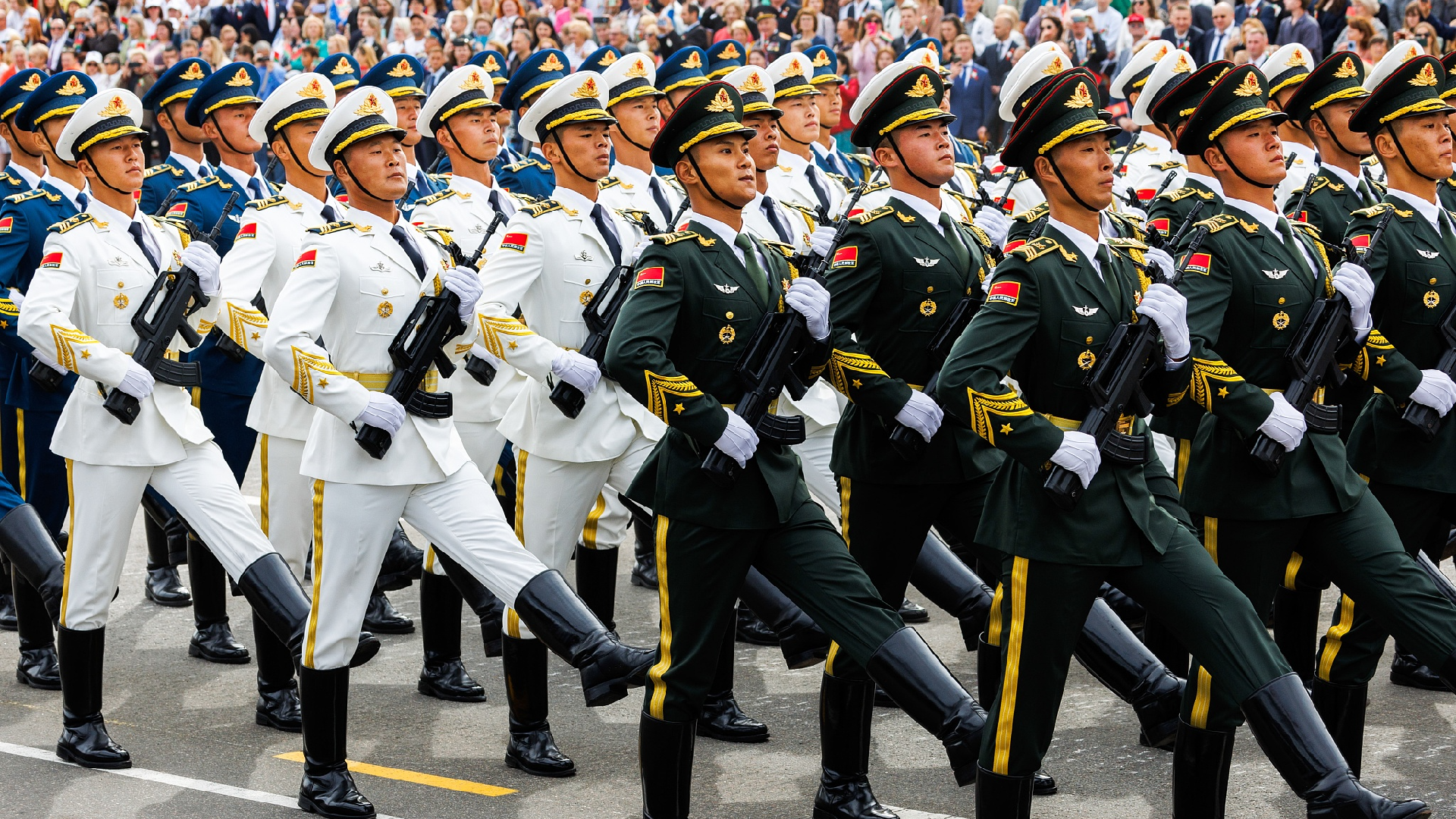 Xi signs order to commend outstanding military unit and individual - CGTN