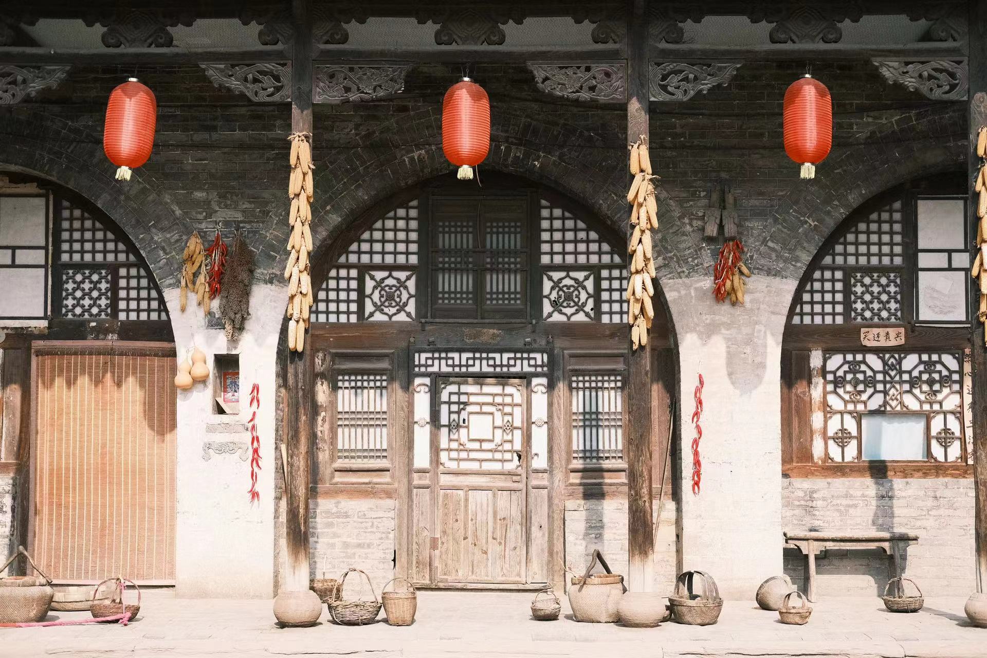 Discover cave houses in Shanxi's Lijiashan Village