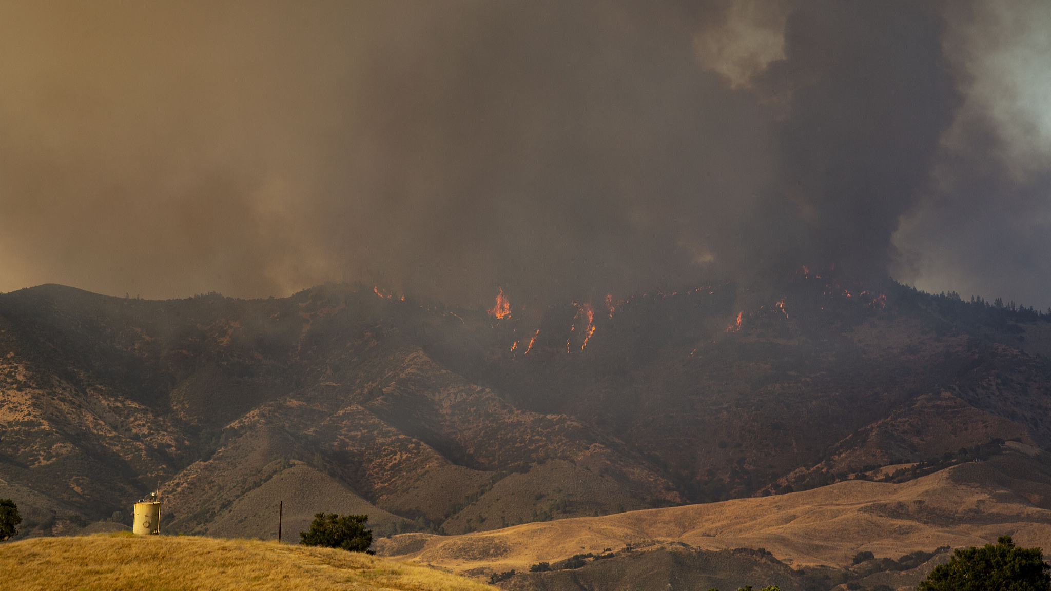  A view of fire in Santa Barbara County's Santa Ynez Valley, near Los Olivos, California, U.S., July 5, 2024. /CFP