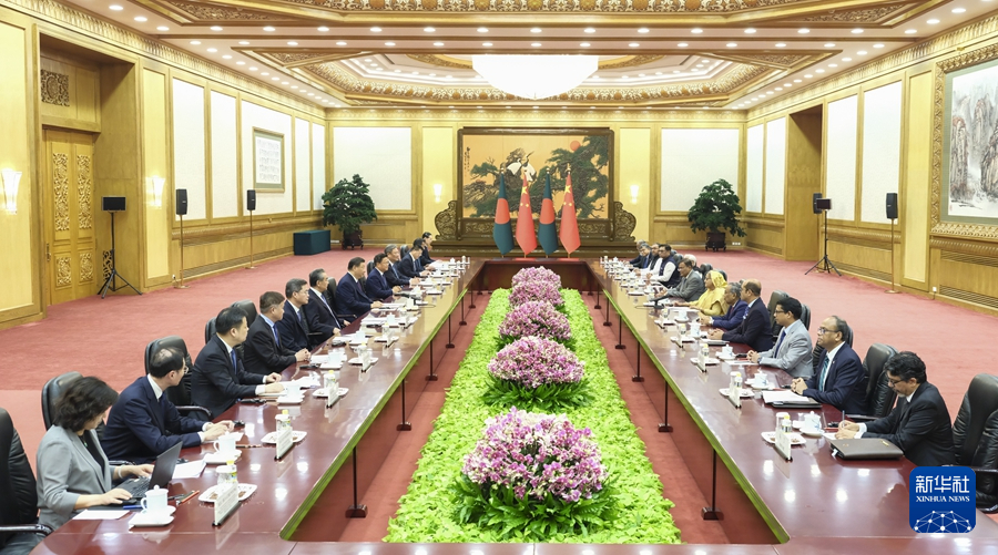 Chinese President Xi Jinping meets with Bangladeshi Prime Minister Sheikh Hasina in Beijing, China, July 10, 2024. /Xinhua