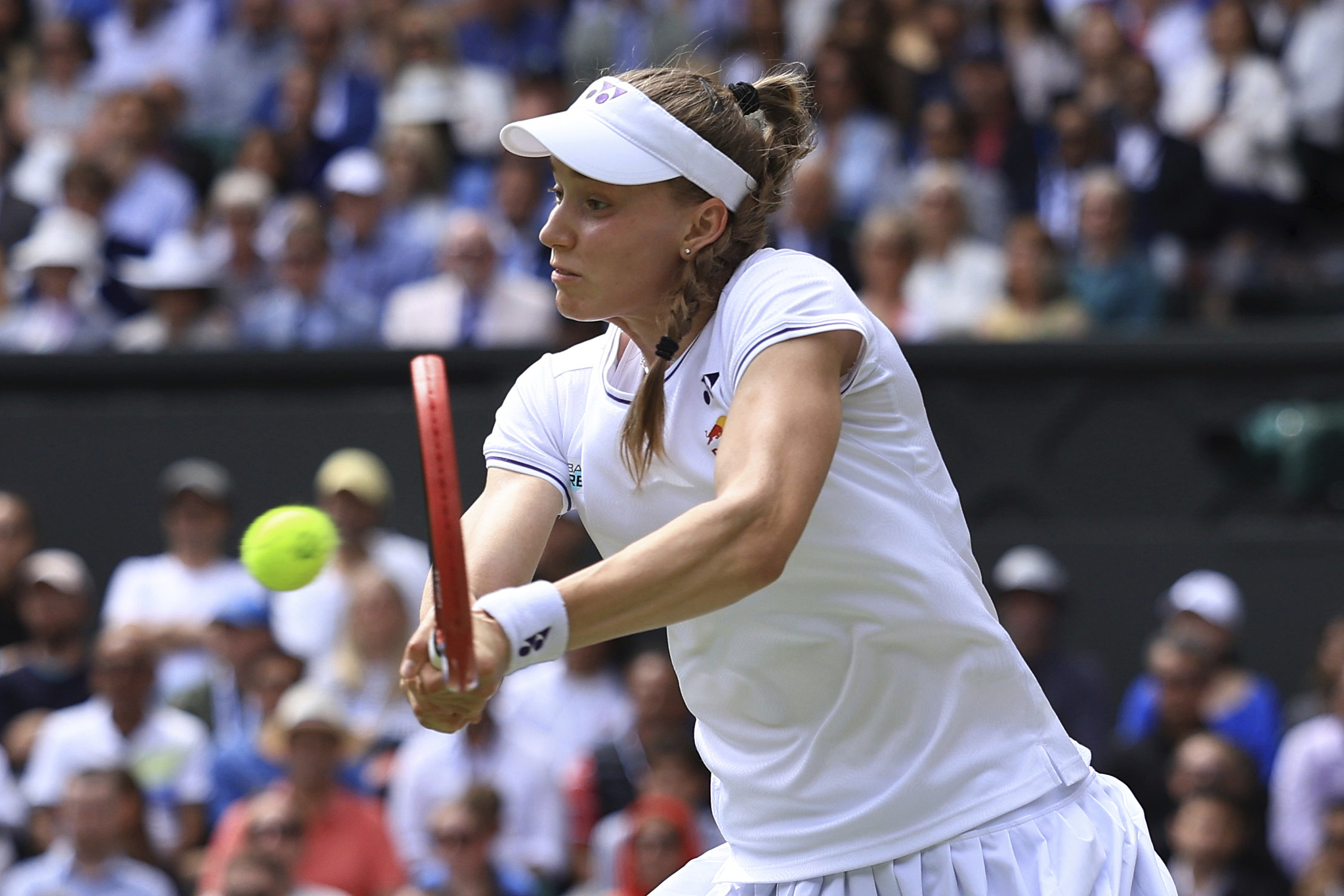 Elena Rybakina of Kazakhstan competes in a women's singles quarterfinal match against Elina Svitolina of Ukraine at the Wimbledon Championships at the All England Lawn Tennis and Croquet Club in London, United Kingdom, July 10, 2024. /CFP