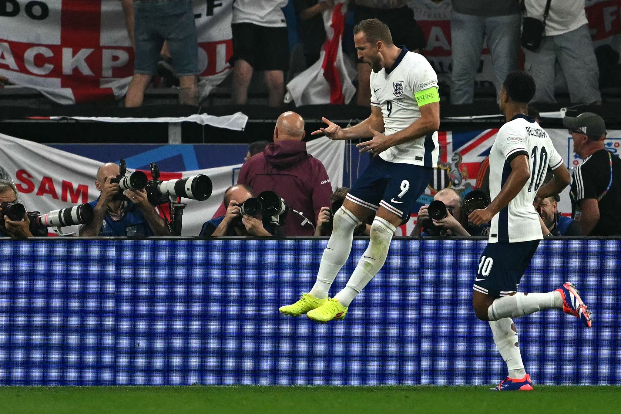 Harry Kane (#9) of England celebrates after scoring a goal in the Euro 2024 semifinals against the Netherlands in Dortmund, Germany, July 10, 2024. /CFP