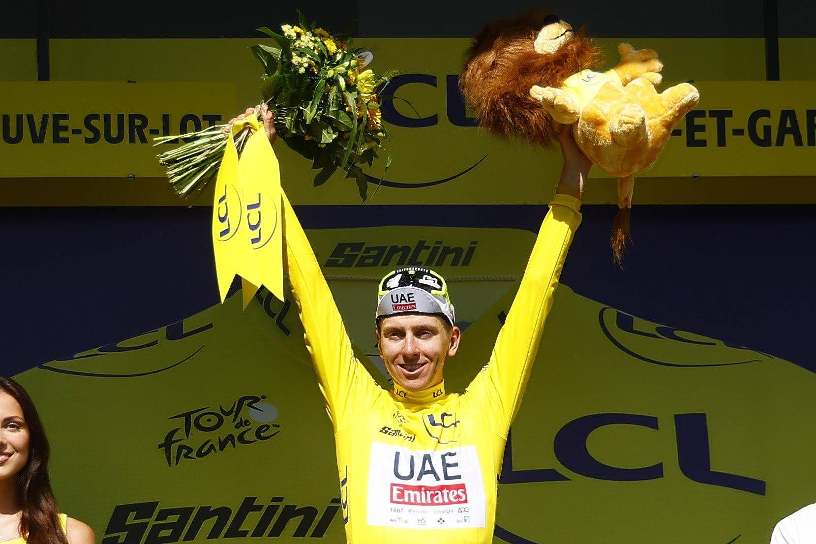 Tadej Pogacar is pictured with the yellow jersey during the podium ceremony after Stage 12 of the 2024 Tour de France in Villeneuve-sur-Lot, France, July 11, 2024. /CFP