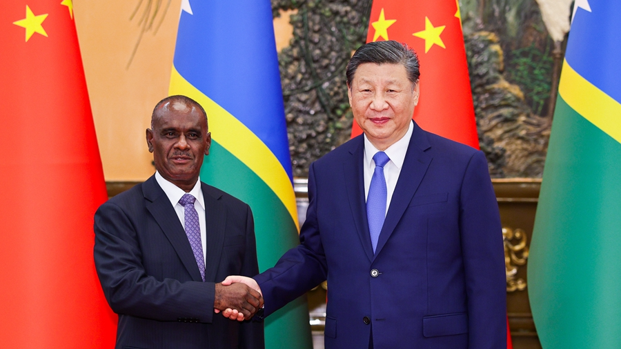 Chinese President Xi Jinping meets with Prime Minister Jeremiah Manele of the Solomon Islands in Beijing, China, July 12, 2024. /Xinhua
