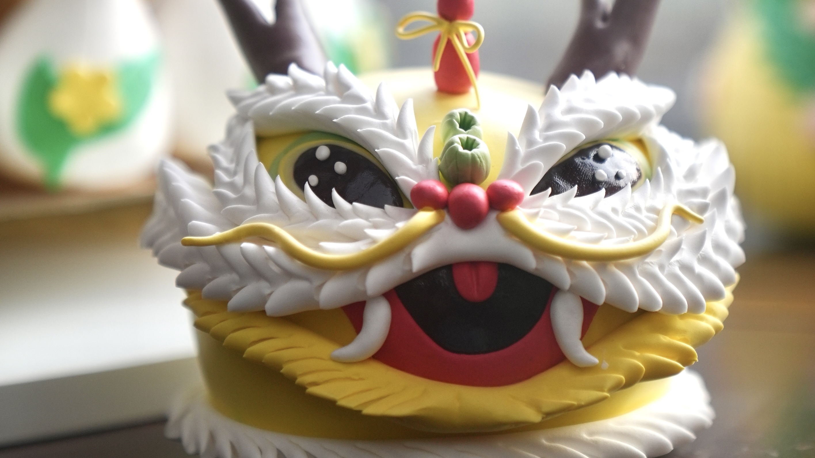 Hua bobo, Chinese-style fondant cake