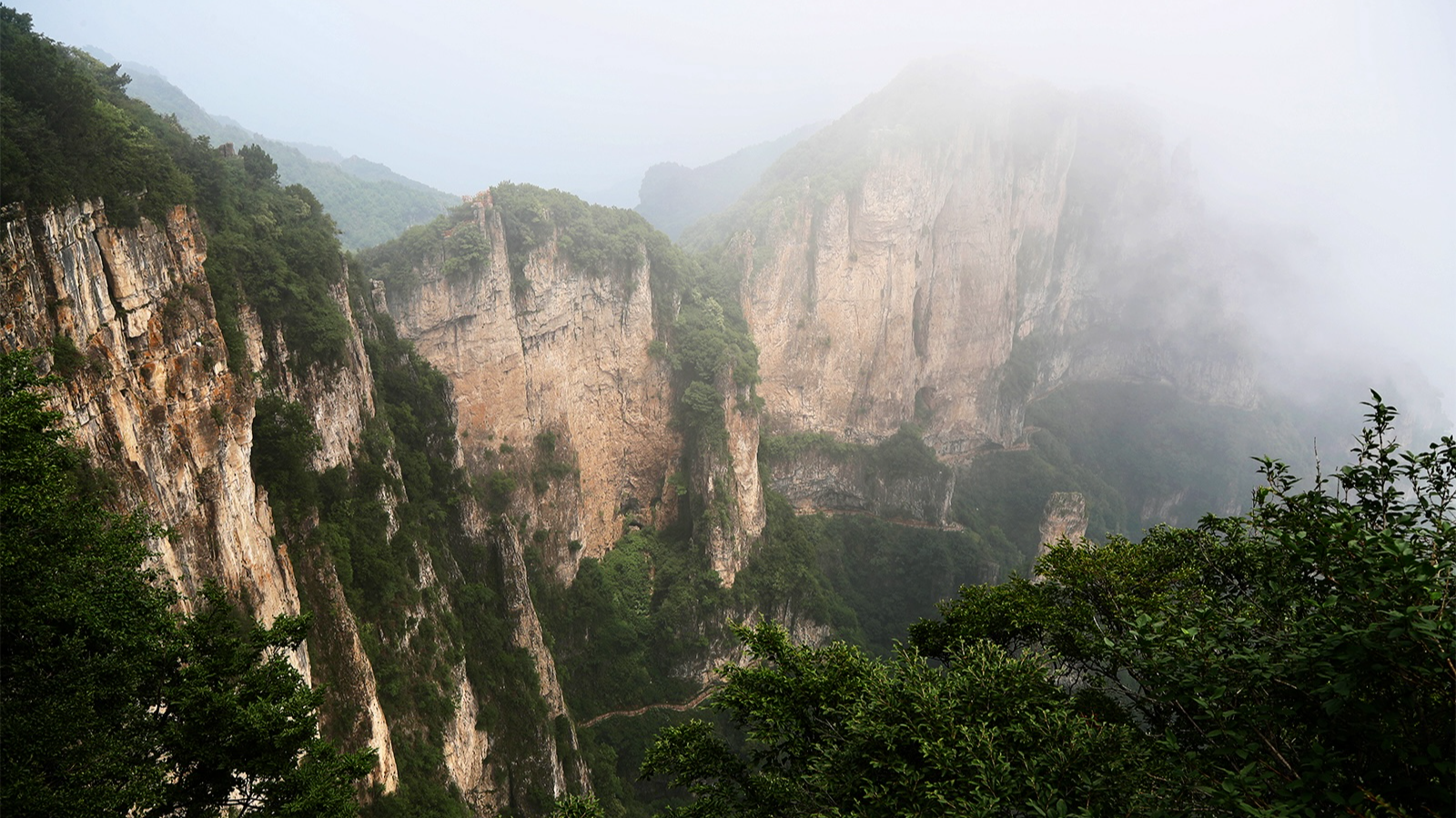 Wang Mang Ridge: A majestic retreat in the Taihang Mountains