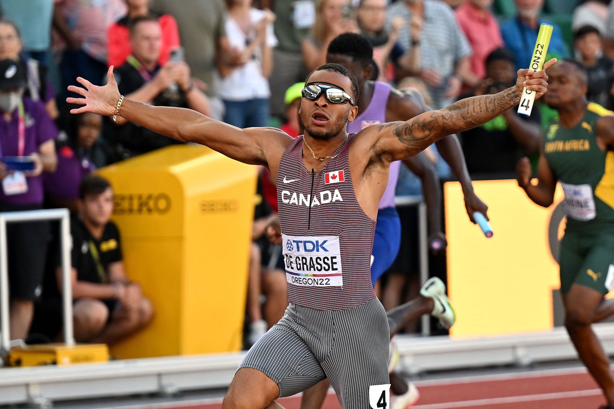 Andre De Grasse of Canada reacts after winning the men's 4x100-meter relay final at the World Athletics Championships in Eugene, Oregon, July 23, 2022. /CFP