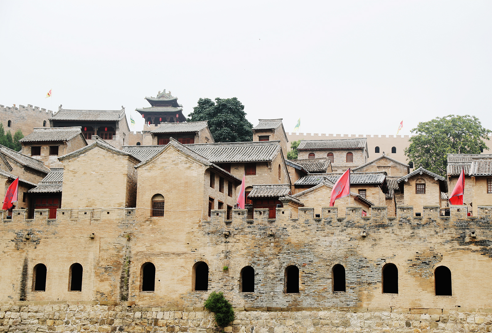 The architecture of Xiangyu Ancient Castle is orderly and harmonious. /CGTN