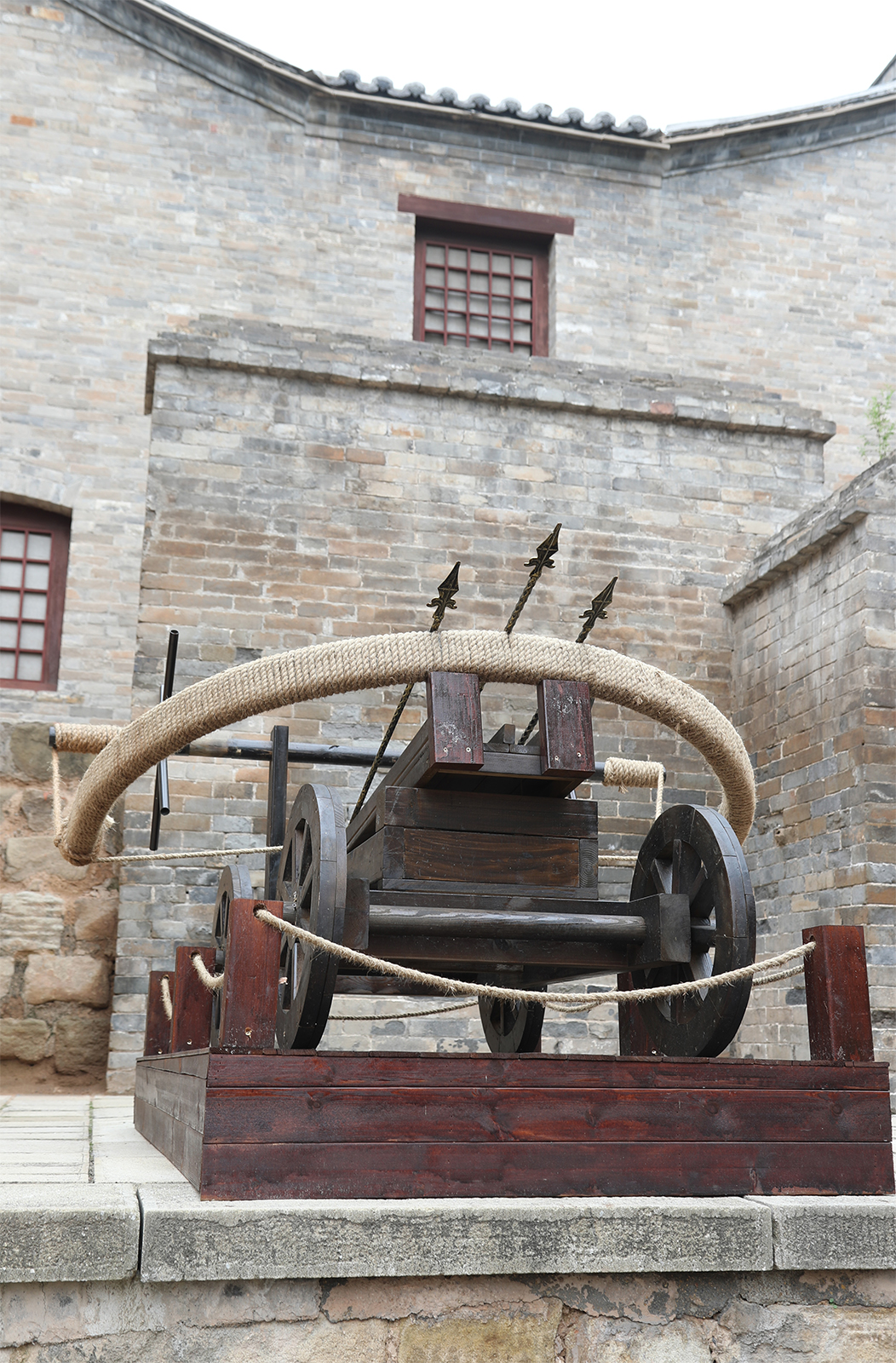 A cannon is seen at Xiangyu Ancient Castle. /CGTN