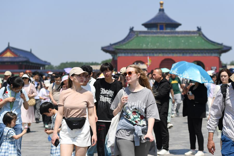 Tourists visit the Temple of Heaven in Beijing, capital of China, May 2, 2024. /Xinhua