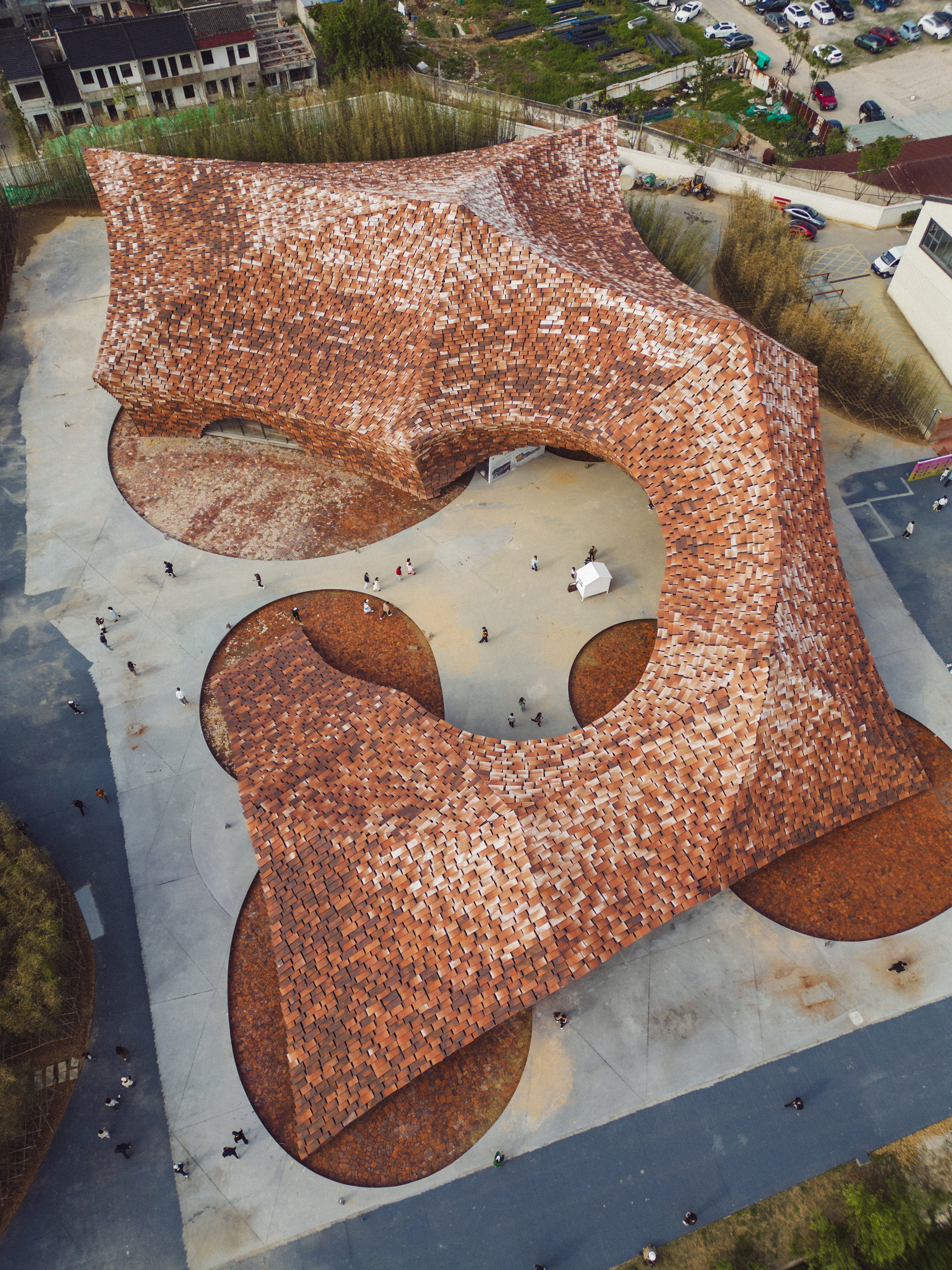 A bird's-eye view of UCCA Clay /UCCA