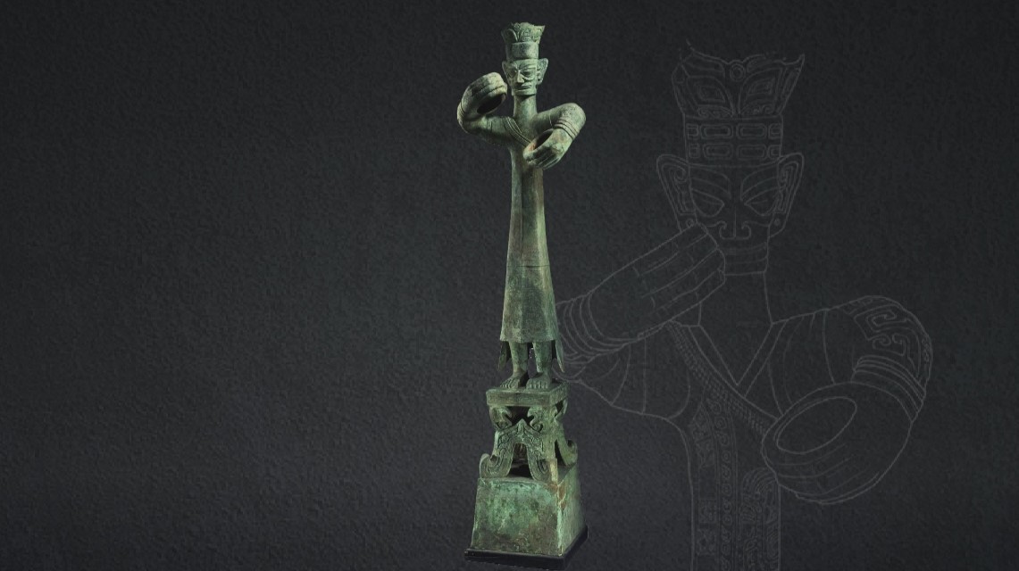 A file photo shows a bronze standing figure in the Sanxingdui Museum. /Sanxingdui Museum