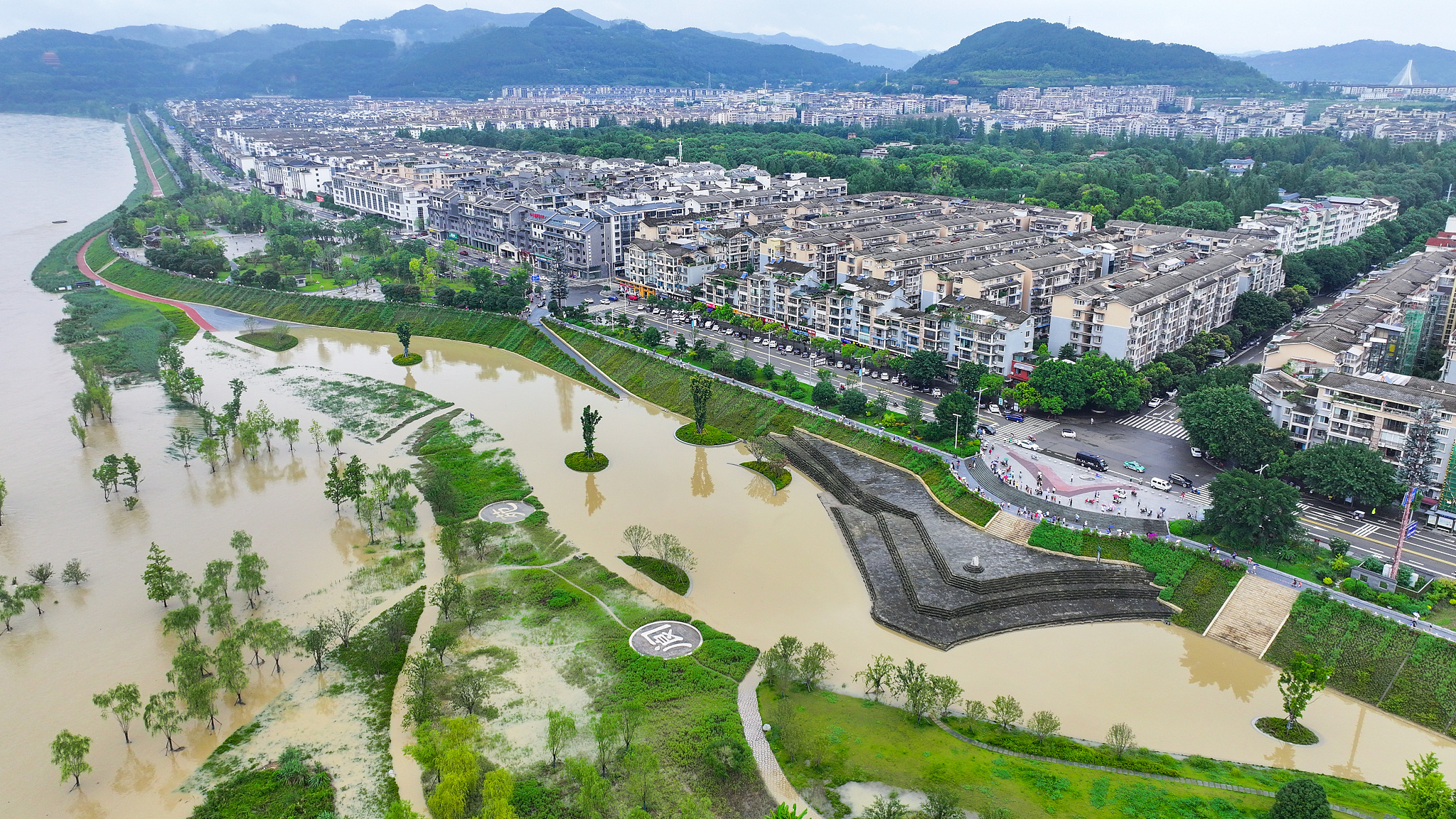 The water level of the Jialing River in the ancient city section of Langzhong has risen, flooding the Huaguang Tower Wharf, Nanchong City, southwest China's Sichuan Province, July 18, 2024. /CFP