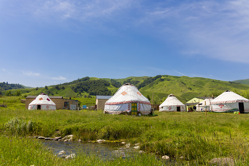 A photo taken a July 18, 2024 shows a view of Nalati scenic area in Yili Kazakh Autonomous Prefecture, northwest China's Xinjiang Uyghur Autonomous Region. /CFP