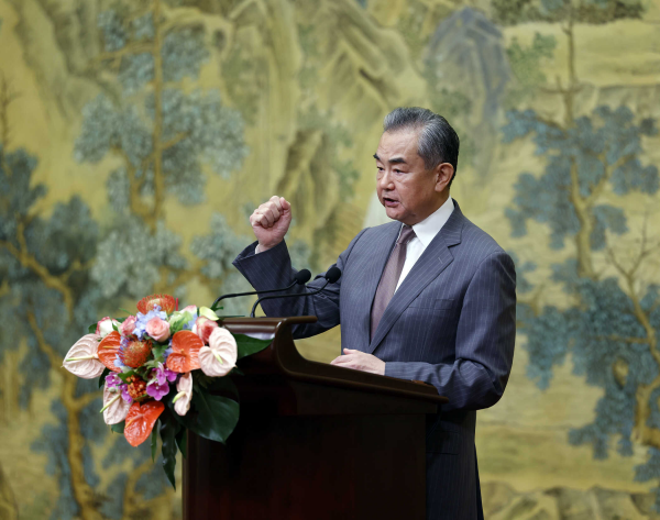 Wang Yi addresses the closing meeting of the reconciliation dialogue among Palestinian factions in Beijing, China, July 23, 2024. /Chinese Foreign Ministry