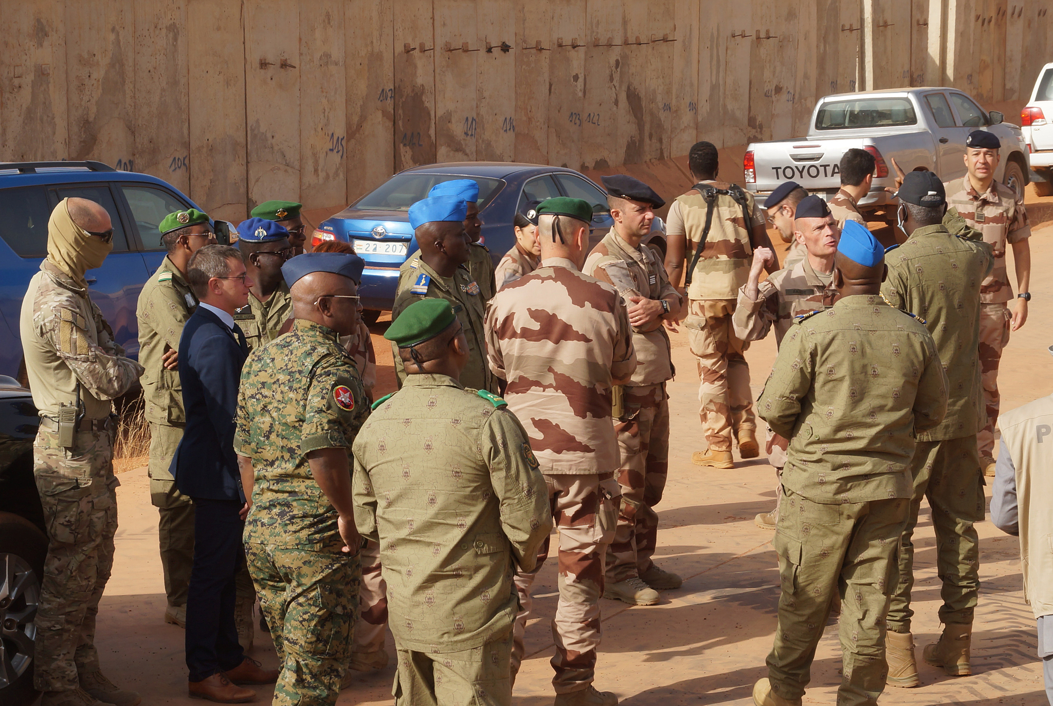French soldiers hand over a military base to their Nigerien counterparts during a formal ceremony in Niamey, Niger, on December 22, 2023. /CFP
