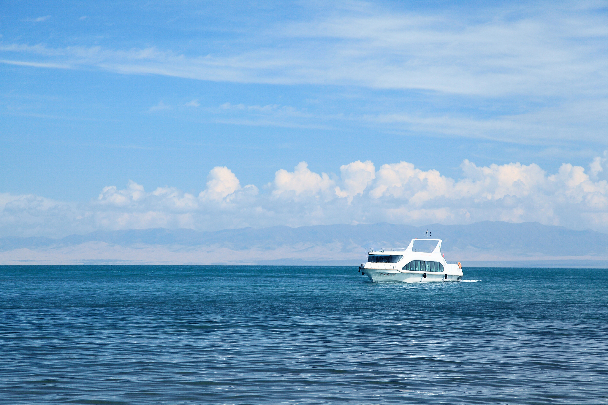 Experts say the release of the meteorological bulletin will provide scientific support in the field of ecological meteorology for the establishment of Qinghai Lake National Park. /CFP