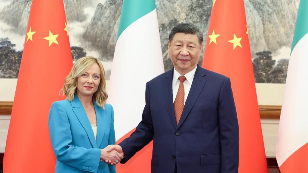 Chinese President Xi Jinping (R) shakes hands with Italian Prime Minister Giorgia Meloni, who is on an official visit to China, at the Diaoyutai State Guesthouse in Beijing, China, July 29, 2024. /Xinhua