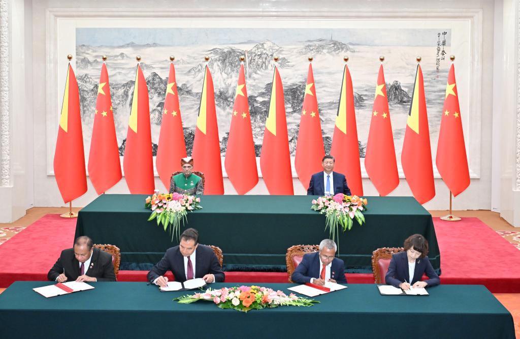 Chinese President Xi Jinping and President of the Democratic Republic of Timor-Leste Jose Ramos-Horta witness the signature of a number of bilateral cooperation documents after their talks in Beijing, capital of China, July 29, 2024. /Xinhua