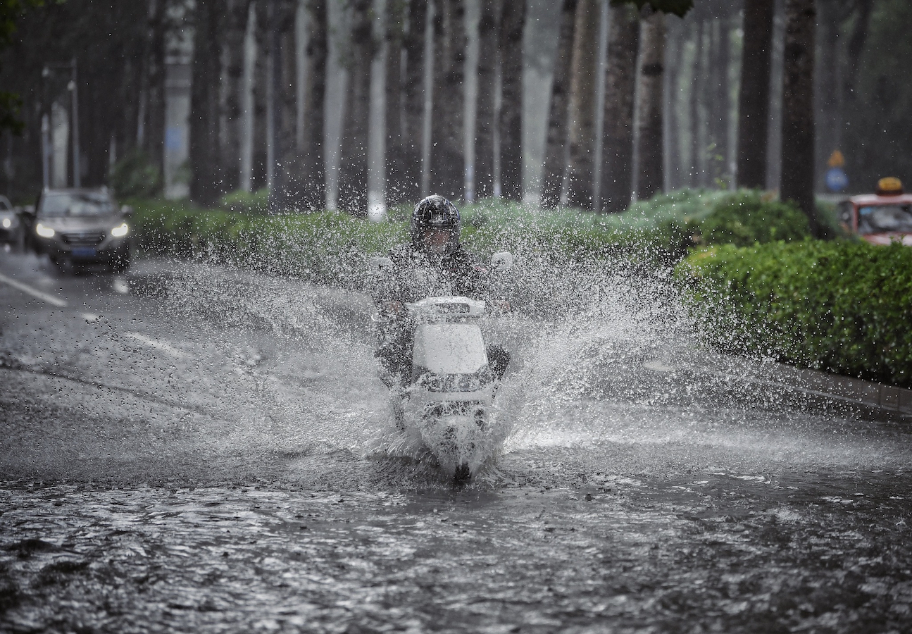 A yellow alert for rainstorm was issued in Beijing, July 30, 2024. /CFP