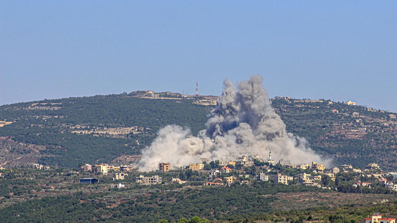 Smoke billows following an Israeli airstrike in the southern Lebanese border village of Chihine, July 28, 2024. /CFP