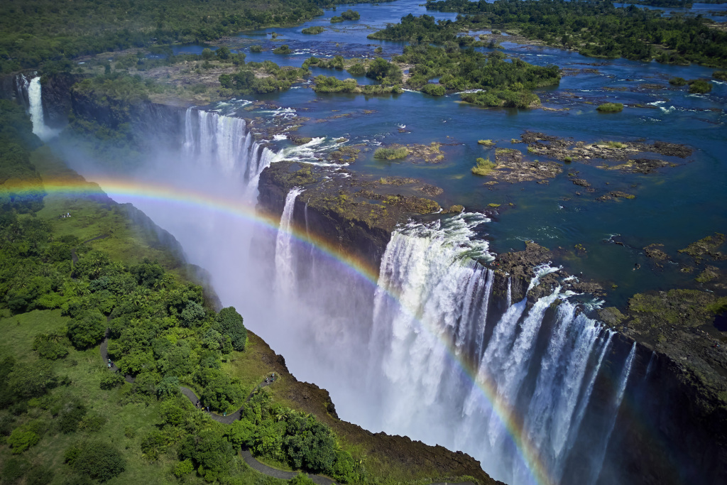 Uncover Africa's wonders: A glimpse of nature's grandeur 