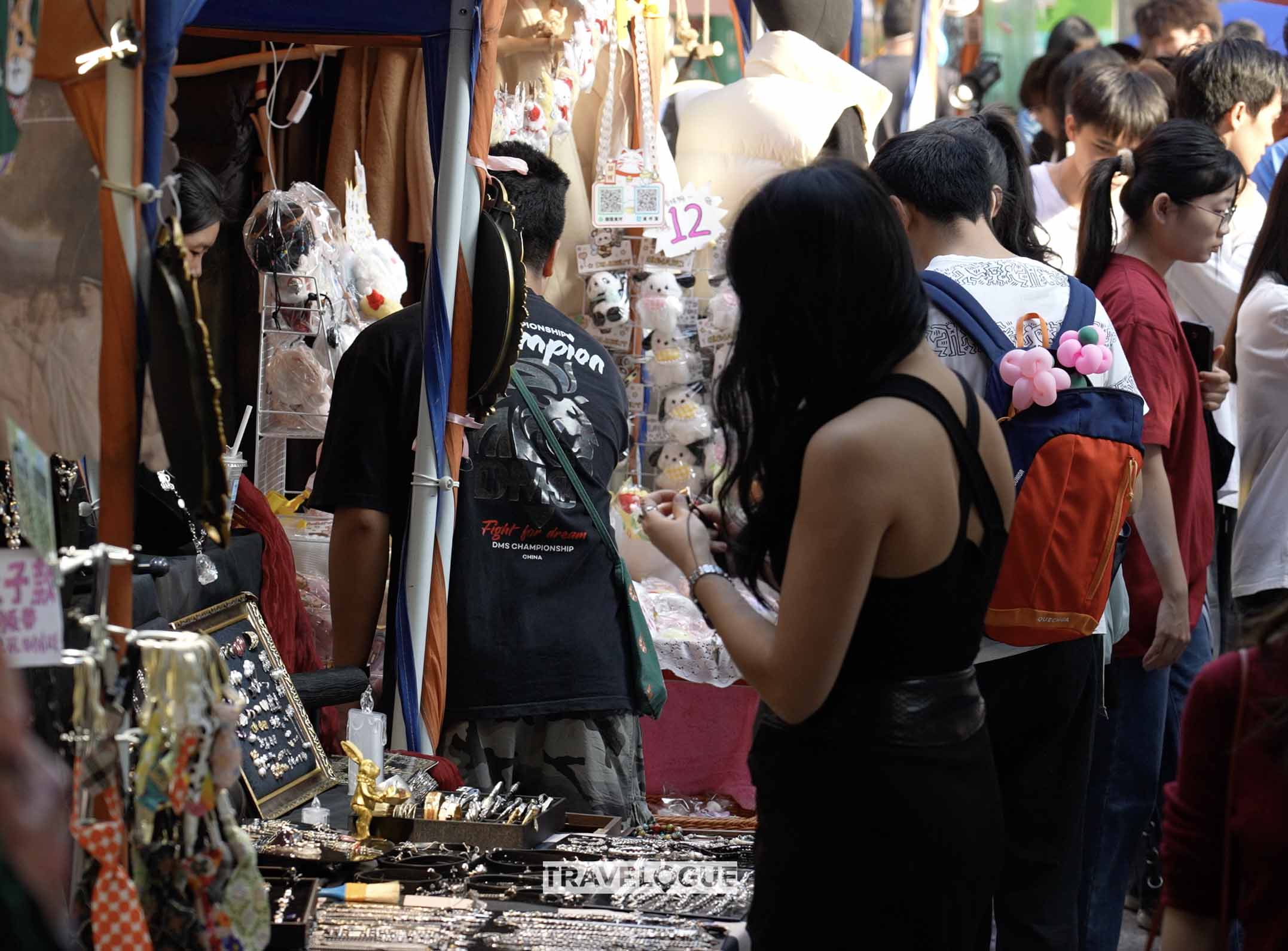 Trendy accessories are seen on sale at the Dongshankou street market in Guangzhou, Guangdong Province. /CGTN