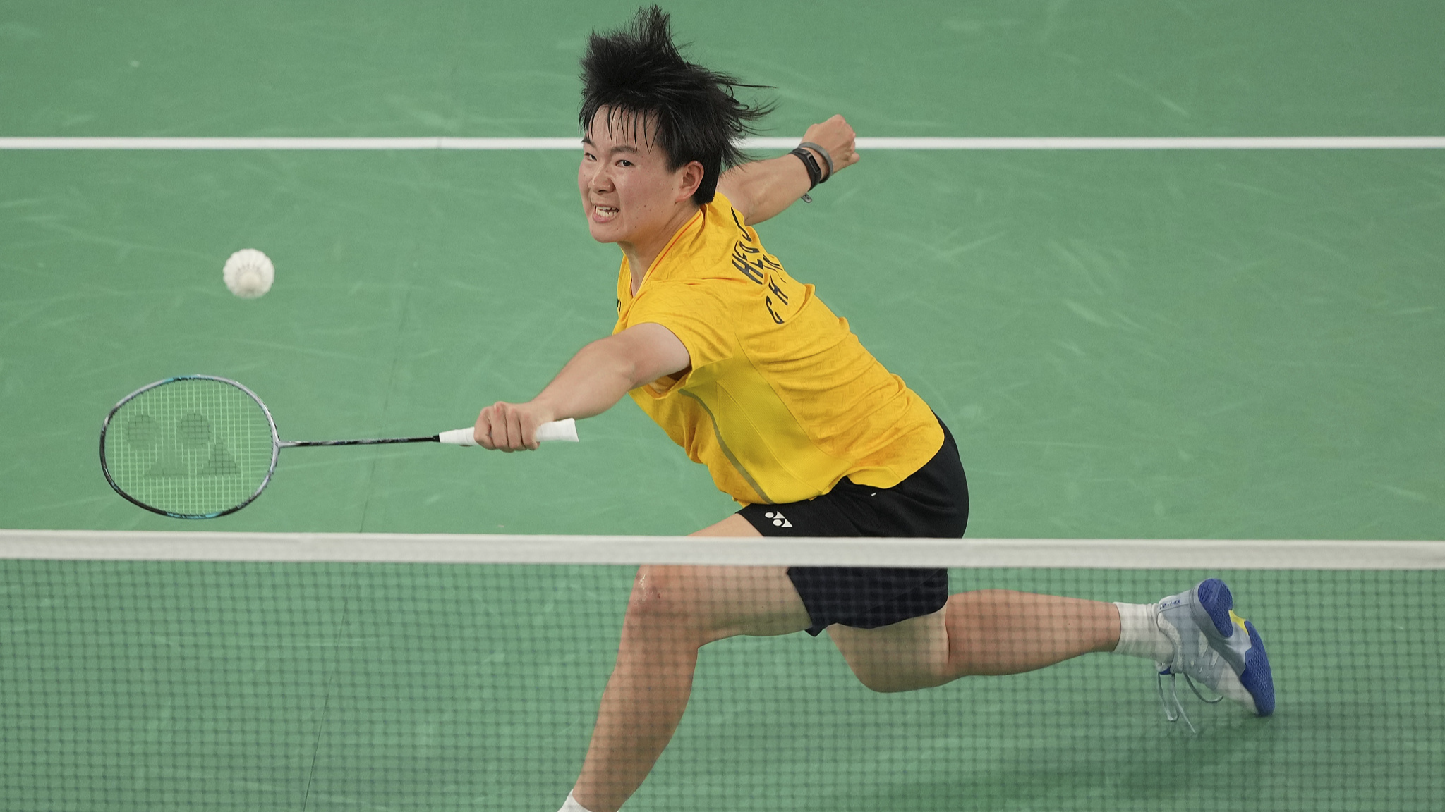 He Bingjiao reaches women's singles badminton final at Paris Olympics