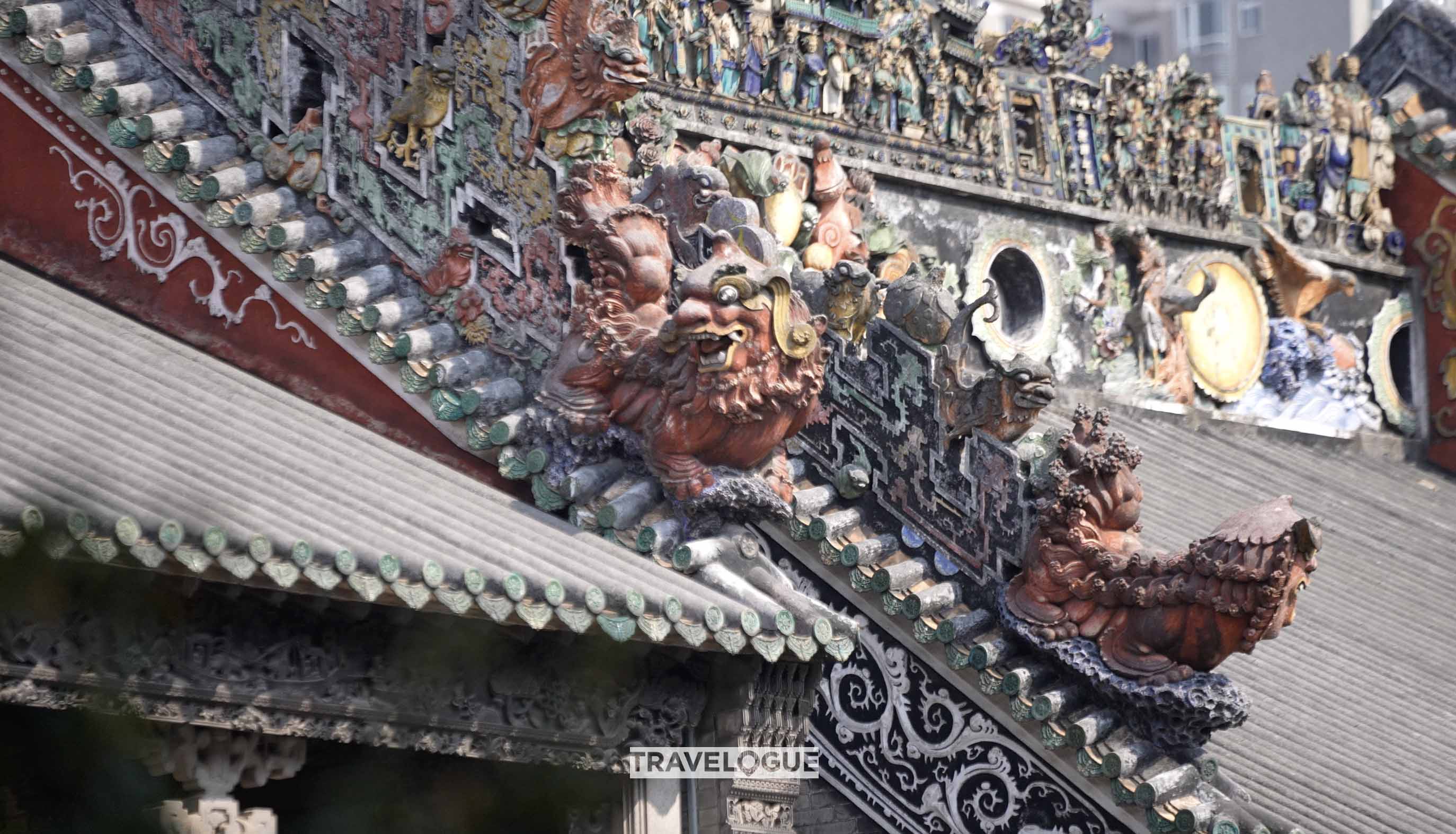 Artwork adorns the roofs of the Chen Clan Ancestral Hall in Guangzhou, Guangdong Province. /CGTN