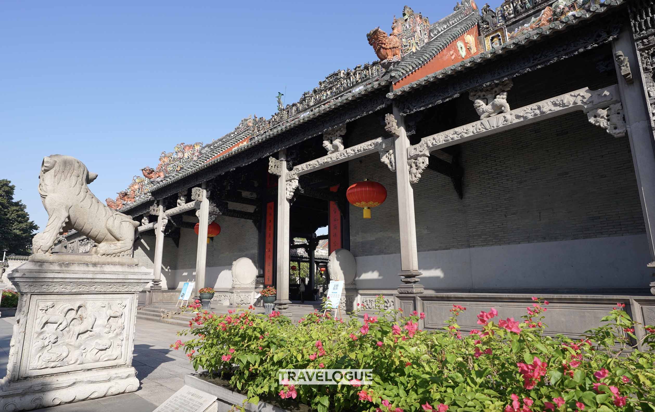 Artwork adorns the roofs of the Chen Clan Ancestral Hall in Guangzhou, Guangdong Province. /CGTN