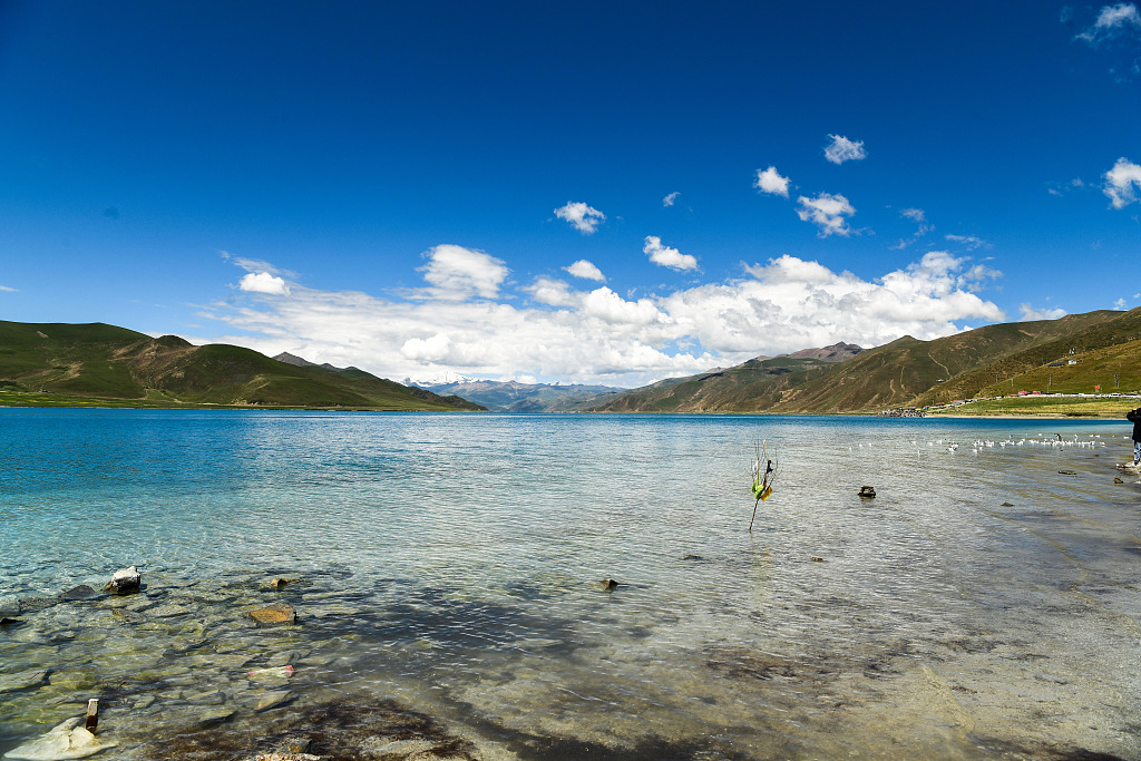 The breathtaking scenery of Yamdrok Tso Lake is seen in Xizang on July 29, 2024. /CFP