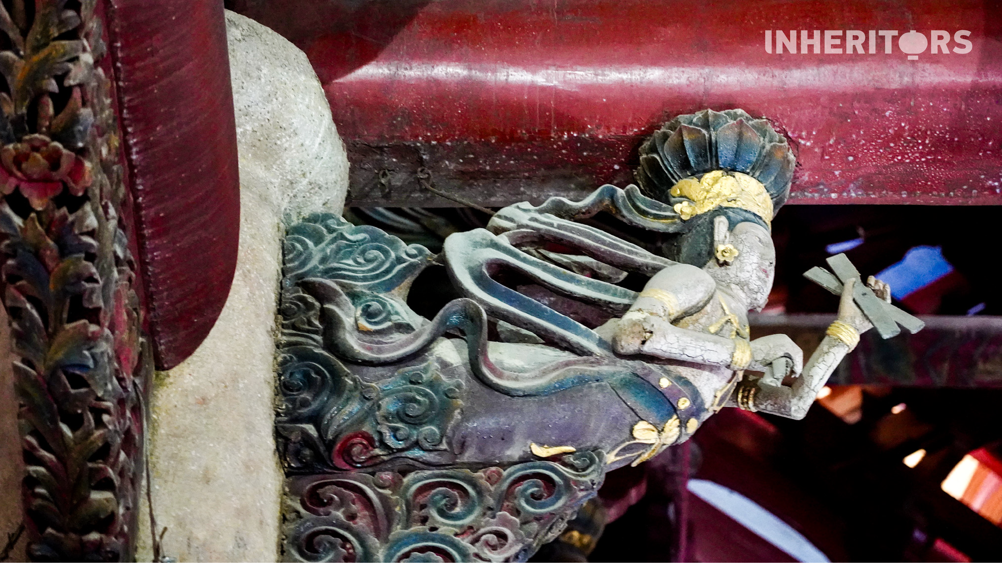 A view of exquisite woodcarvings of flying Apsaras in the main hall of the Kaiyuan Temple in Quanzhou, Fujian Province. /CGTN