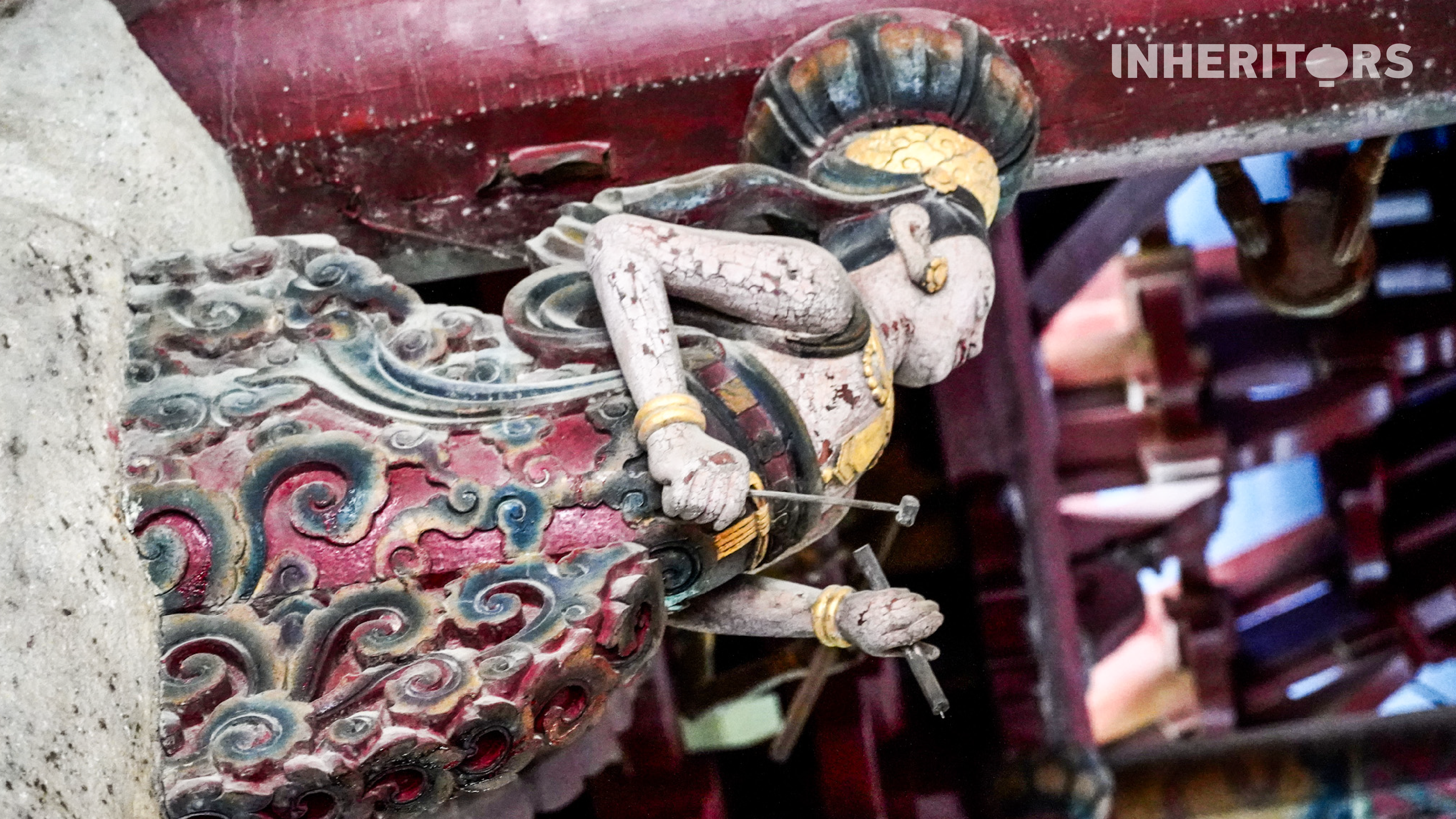A view of exquisite woodcarvings of flying Apsaras in the main hall of the Kaiyuan Temple in Quanzhou, Fujian Province. /CGTN