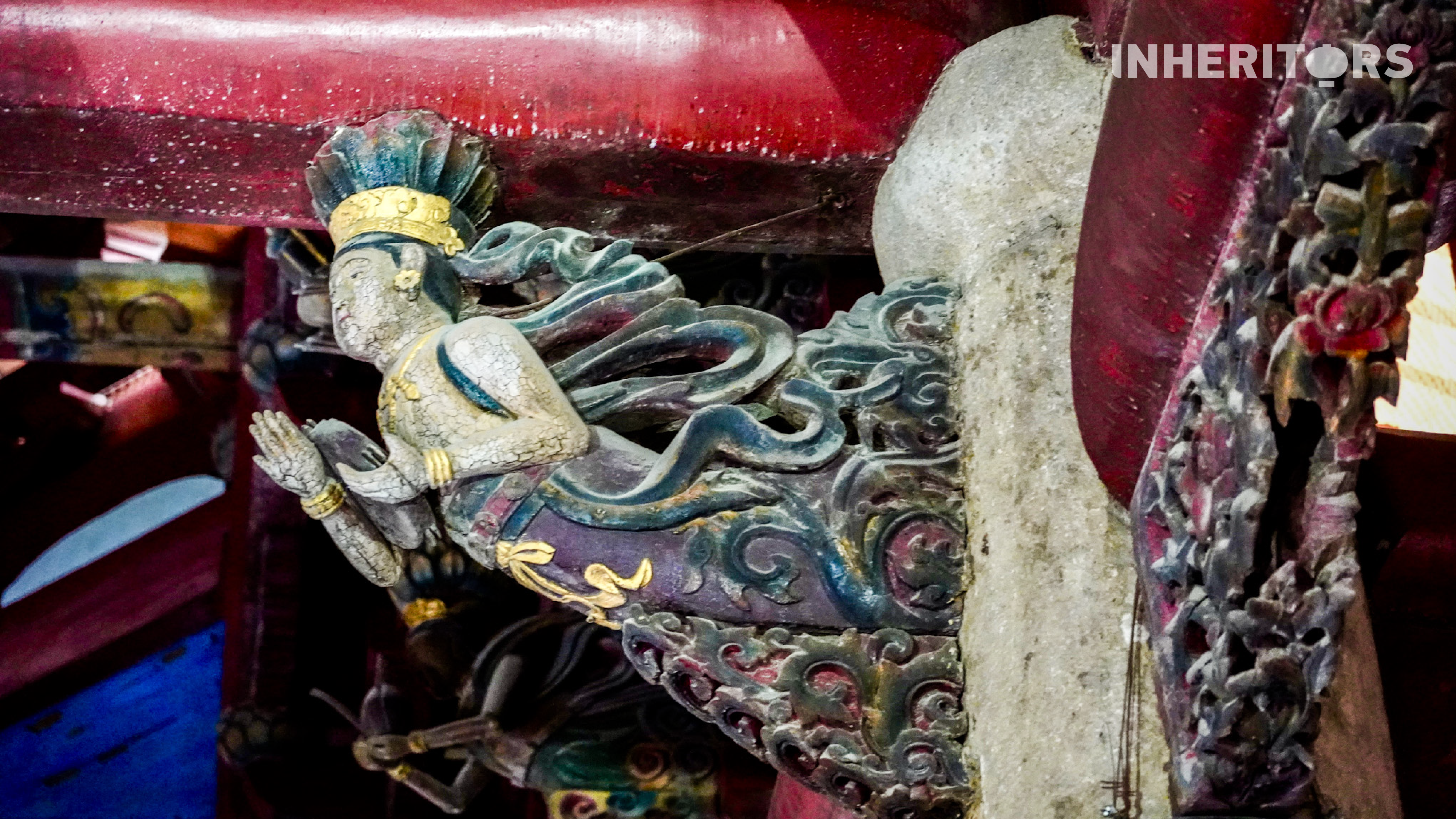 A view of exquisite woodcarvings of flying Apsaras in the main hall of the Kaiyuan Temple in Quanzhou, Fujian Province. /CGTN