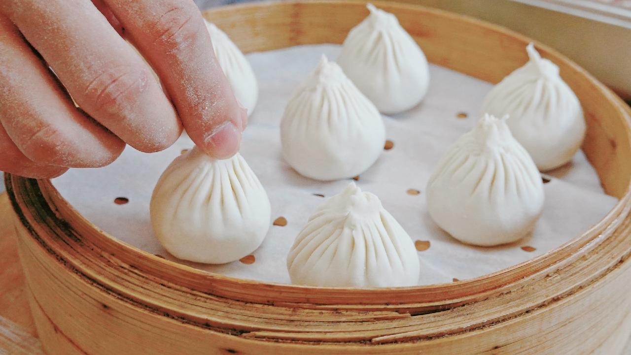 How to make Wuxi-style steamed buns