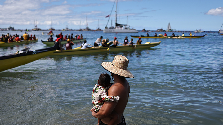 Maui honors the memory of the 102 lives lost in a wildfire on the anniversary of the catastrophic event