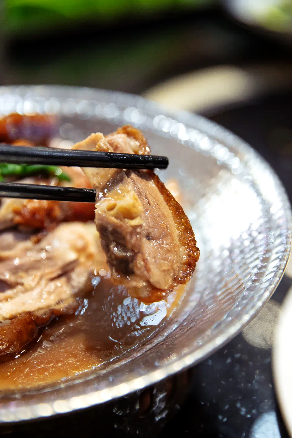 Roast Wenquan goose is rich in nutrients and loved by people in Hainan. /Photo provided to CGTN