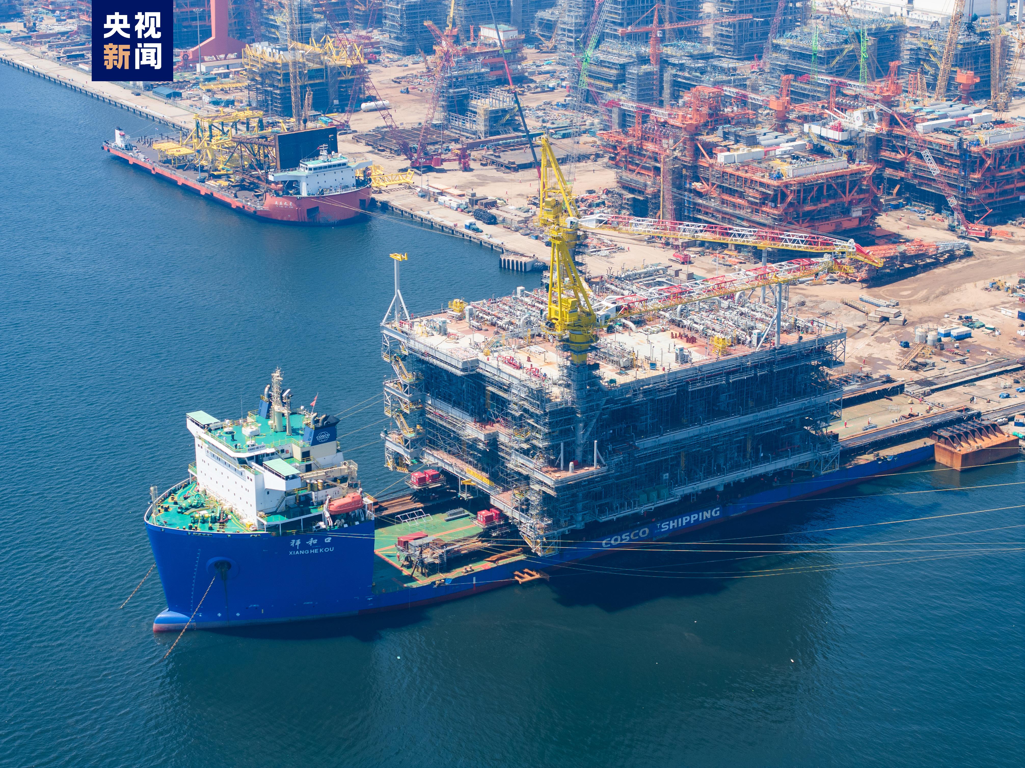 A view of the heaviest international offshore oil and gas platform in Qingdao, east China's Shandong Province. /CMG