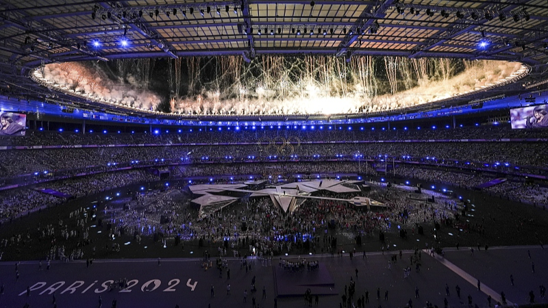 Fireworks go off during the closing ceremony of the 33rd Olympic Games at Stade de France in Paris, France, August 11, 2024. /CFP