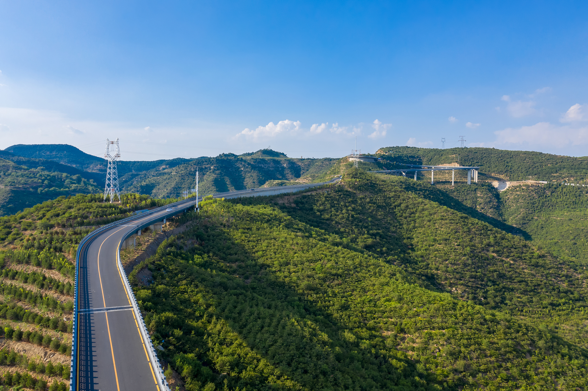 The Tianlongshan Highway in Taiyuan City, north China's Shanxi Province. /CFP