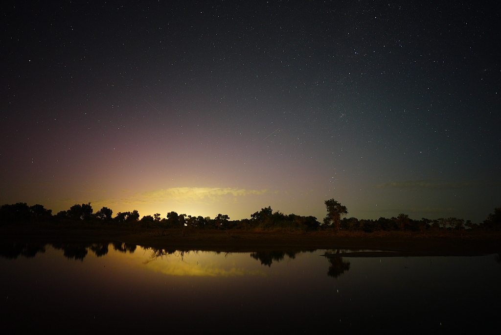 In the desert of Yuli County, Bazhou, Xinjiang, a Perseid meteor shower sweeps across the night sky, August 12, 2024. /CFP