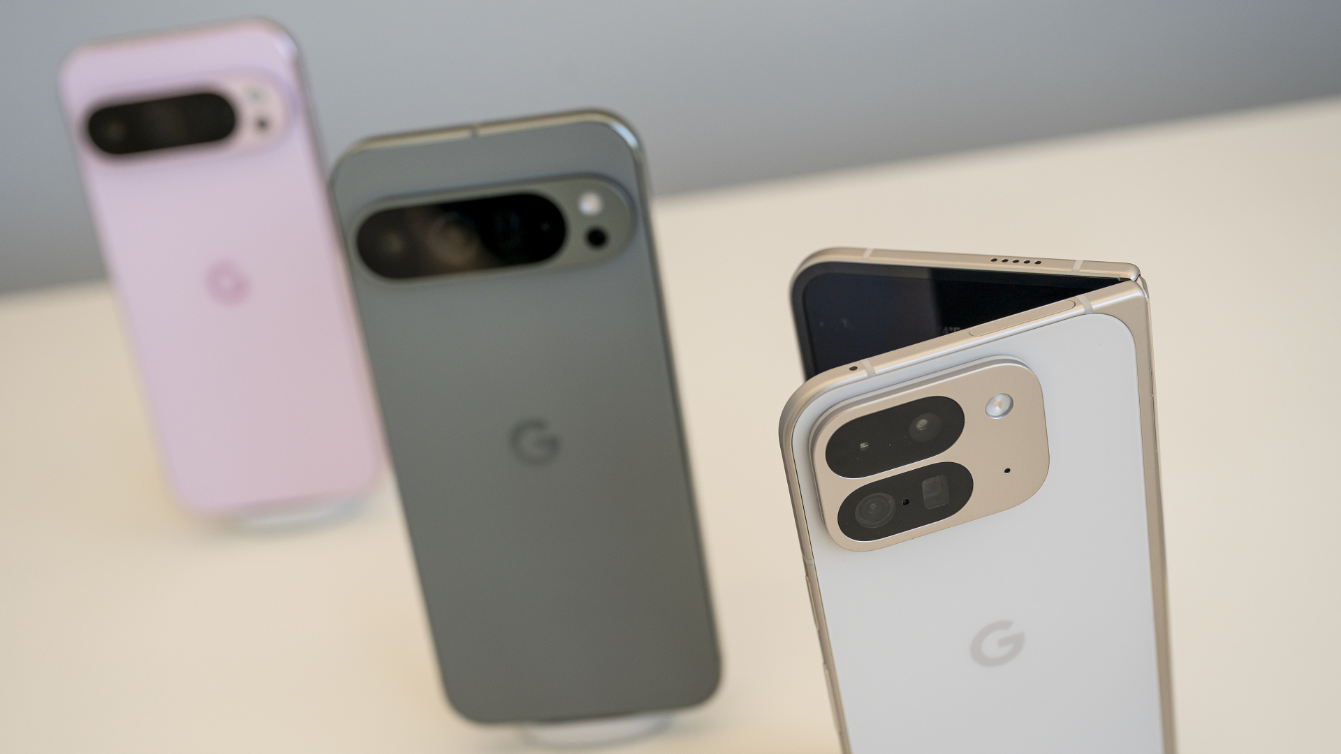 Google unveils Pixel 9 smartphones amid intensifying AI competition