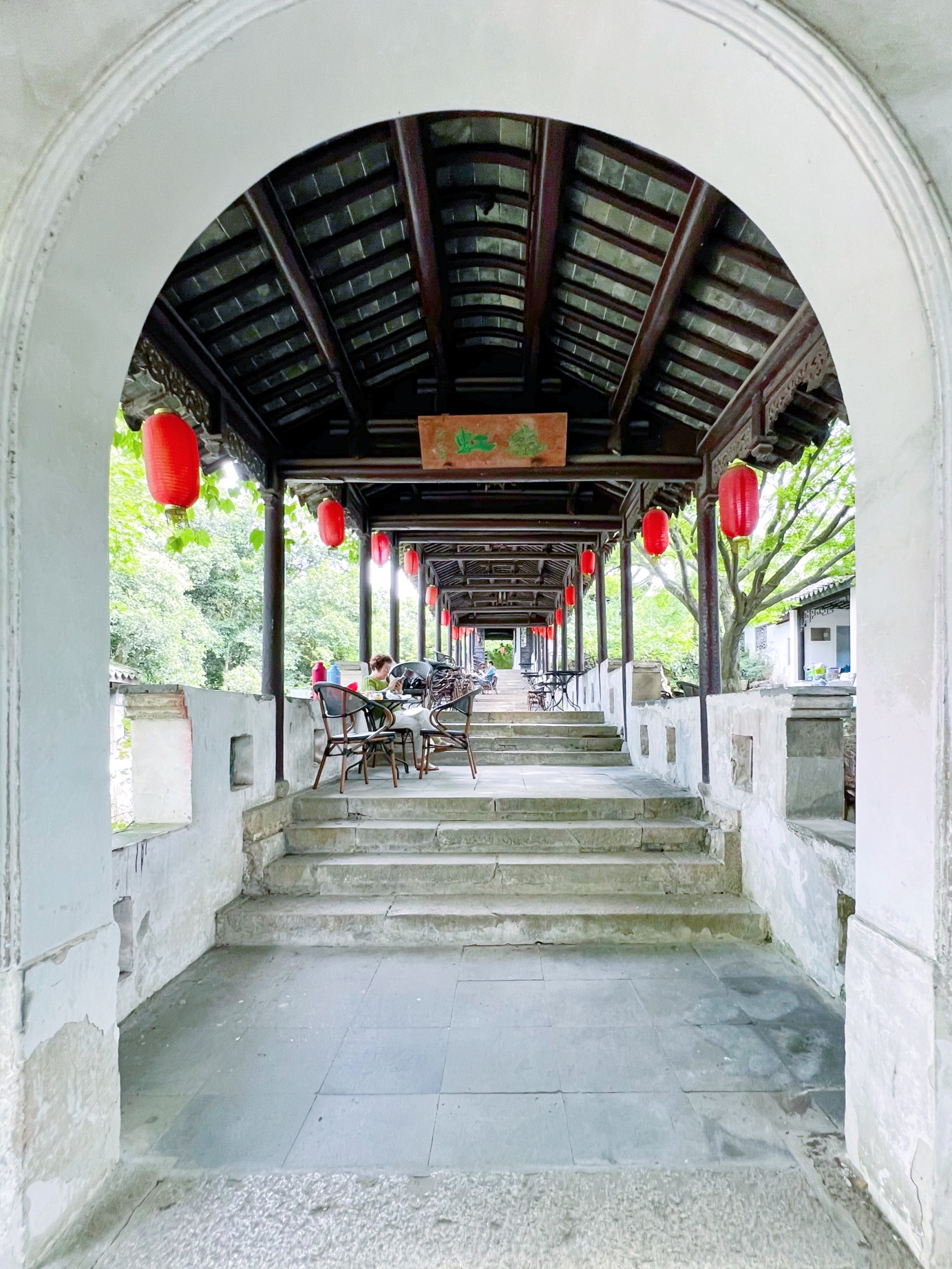 A typical corridor is spotted in Huishan ancient town, Wuxi City, Jiangsu Province. /CGTN