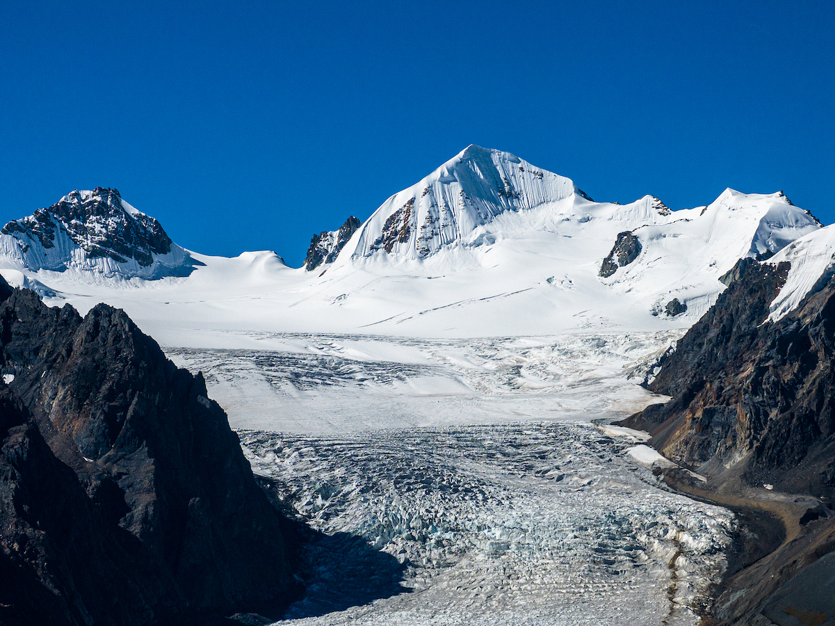 Midui Glacier, the world's lowest glacier in Nyingchi City, southwest China's Xizang Autonomous Region, September 14, 2023. /CFP