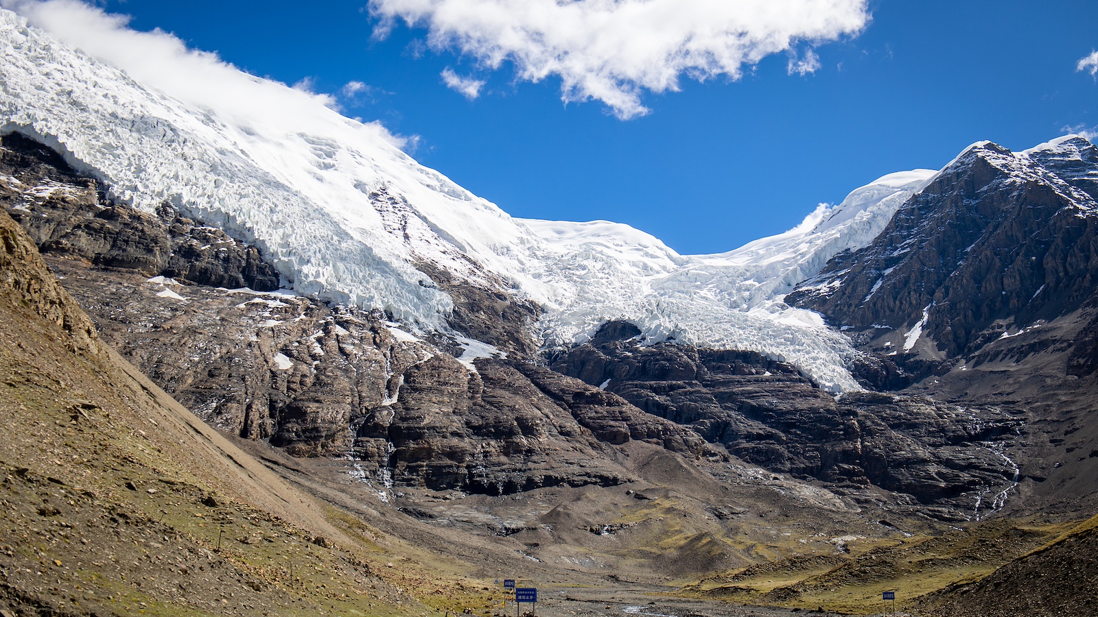 Karola Glacier in Xigaze City, southwest China's Xizang Autonomous Region, May 29, 2024. /CFP